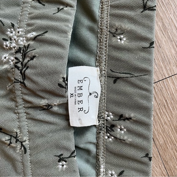 Skirt - Picture 5 of 5